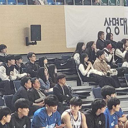 농구부 홈경기 응원 이미지